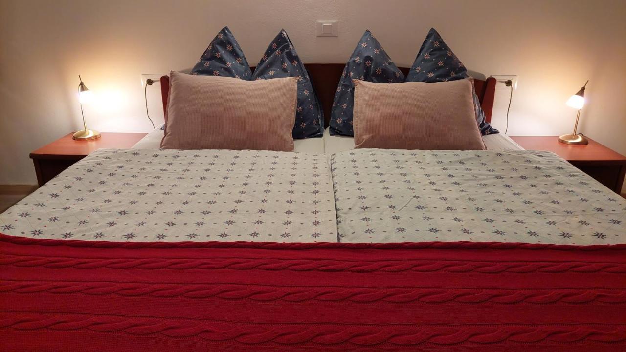 Rooms Ravnik เบลด ภายนอก รูปภาพ