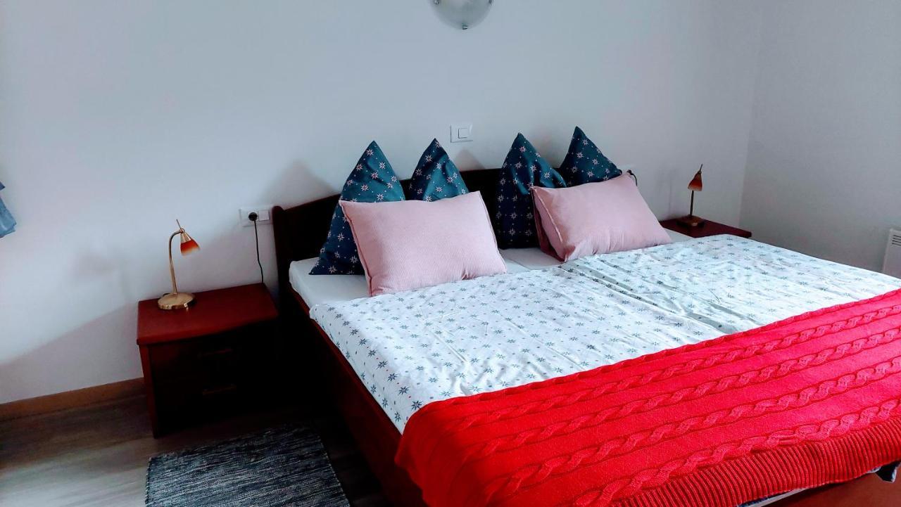 Rooms Ravnik เบลด ภายนอก รูปภาพ