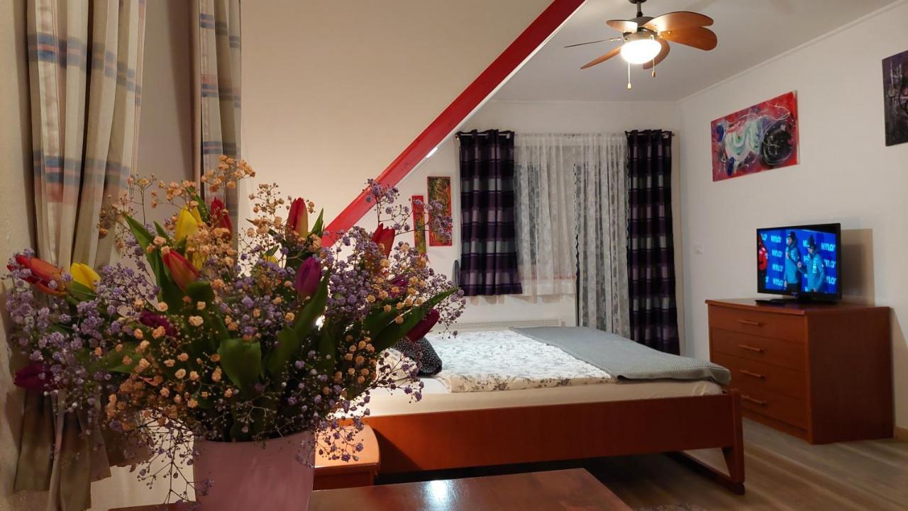 Rooms Ravnik เบลด ภายนอก รูปภาพ
